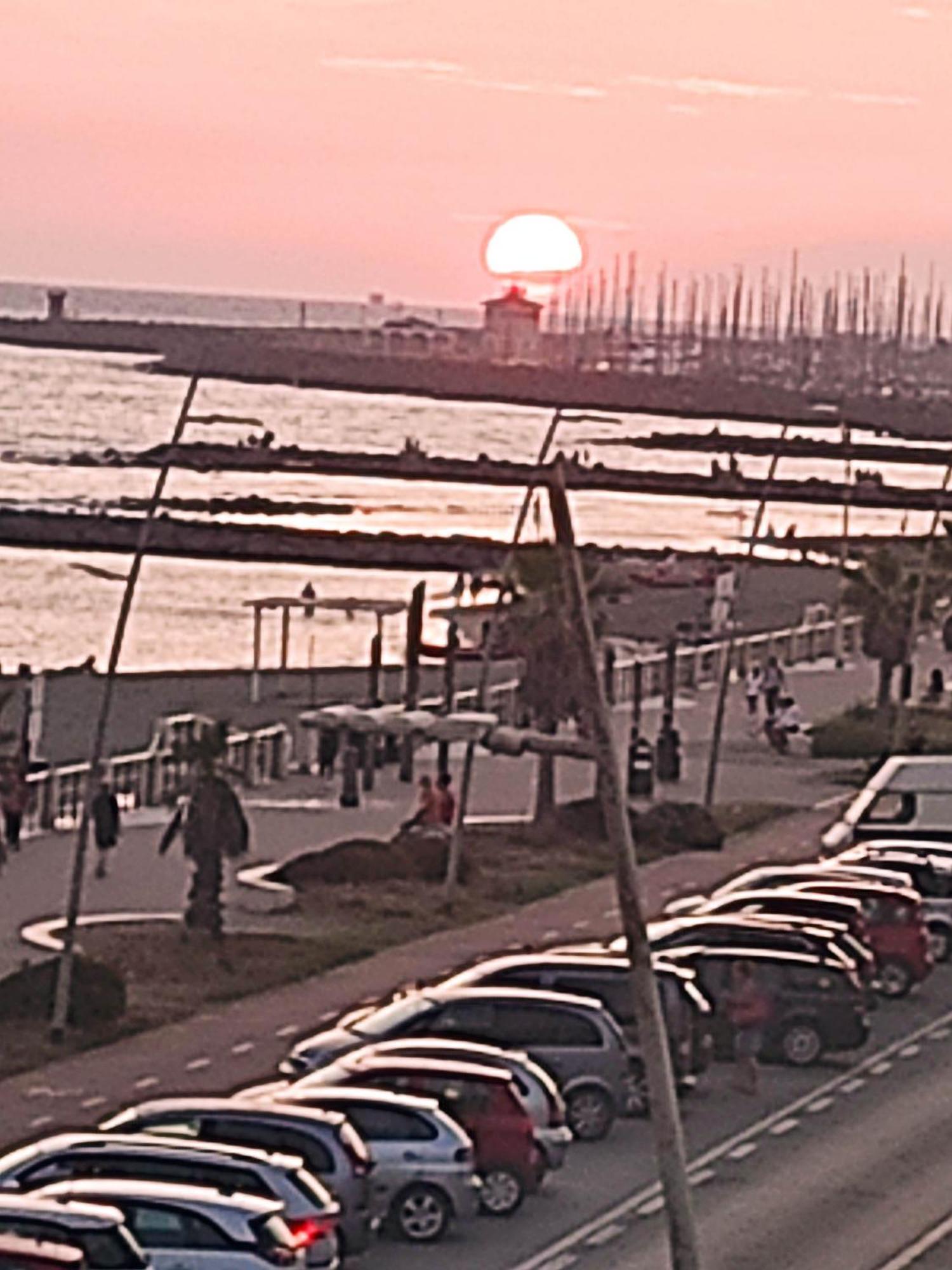 Apartment With Seaview Casa Davidoff Lido di Ostia Ngoại thất bức ảnh